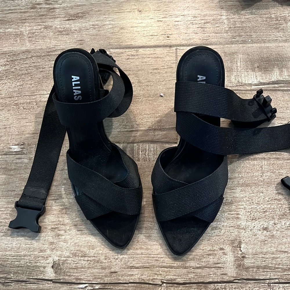 Alias Mae canvas strap heels
